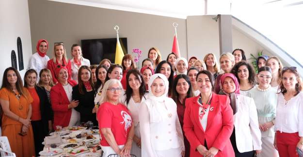 AGİKAD Cumhuriyet’in 102. Yılında Kadın Dayanışmasını Vurguladı