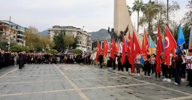 Alanya'da Saat Dokuzu Beş Geçe Hayat Durdu