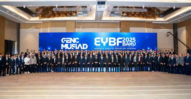 Bakü'de Genç Girişimciler Buluştu