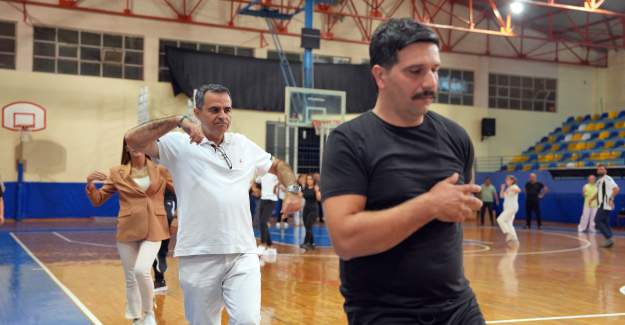 Alanya Belediyesi 3. Dönem Zeybek Kursları Başladı