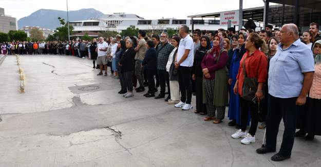 Sağlık Çalışanlarından Ata’ya Vefa Anması