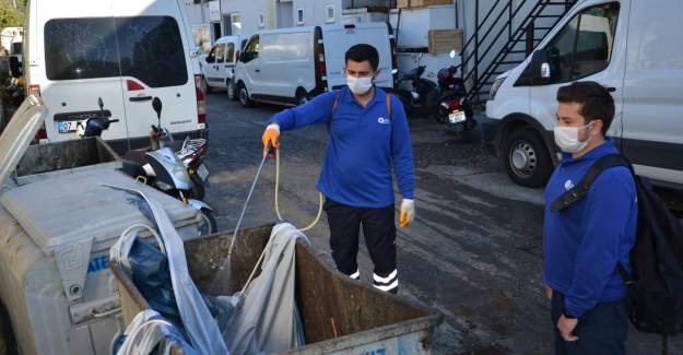 Karasinek Popülasyonuna Karşı Düzenli İlaçlama Sürüyor