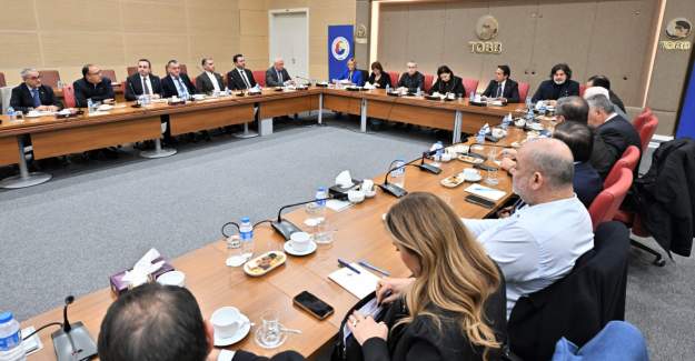 Başkan Erdem’den Otellerde Yangın Yönetmeliği İçin Ek Süre Talebi