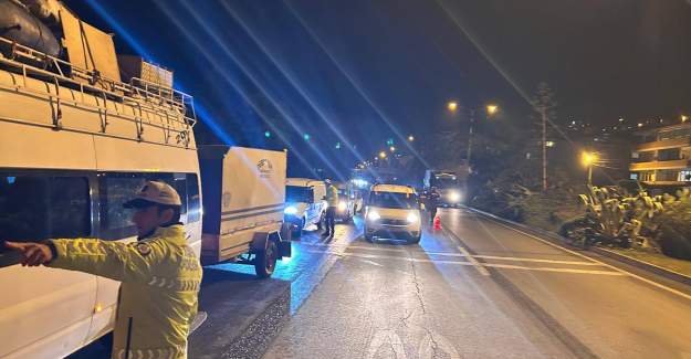 Yılbaşı Gecesi 25 Aranan Şahıs Yakalandı