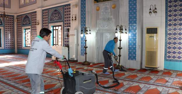 Üç Aylar İçin Cami Temizlik Seferberliği