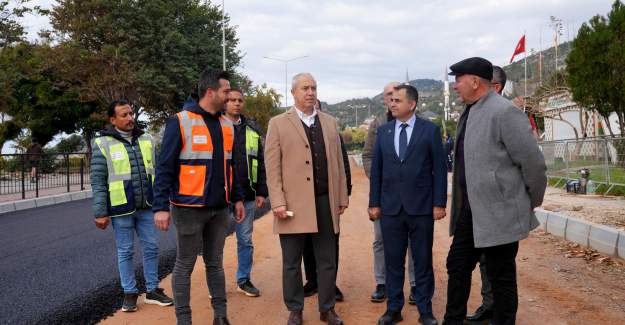 ATATÜRK CADDESİ’NDE SICAK ASFALT ÇALIŞMALARI BAŞLADI