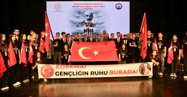 Alanya'da 105. Yıl Coşkusu : Gençlikten İstiklal Marşı Selamı