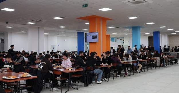 ALKÜ'den Öğrencilere İftar Sofrası