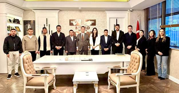 Kaymakam Öztürk'ten Genç MÜSİAD'a Ziyaret