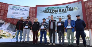 Konyaaltı’nda Balon Balığı Avı