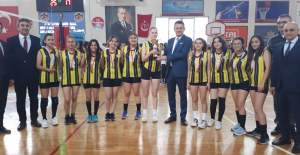 Alanya Okul Sporları Voleybol İlçe Birinciliği Müsabakaları Düzenlendi