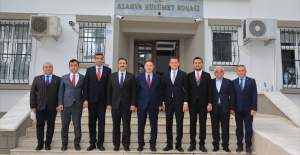 Kamu Başdenetçisi Şeref Malkoç Kaymakam Ürkmezer'i Ziyaret Etti