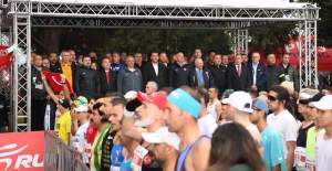 Runtalya Maratonu Büyük Coşkuyla Başladı