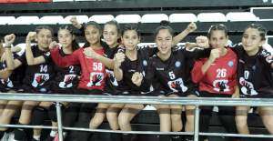 Kepez’de Hentbol Dolu Dizgin
