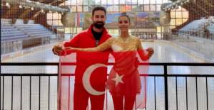 ALKÜ’lü Akademisyen Buz Pateninde Zirveye Tırmanıyor