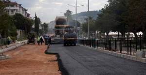 ATATÜRK CADDESİ’NDE SICAK ASFALT ÇALIŞMALARI BAŞLADI