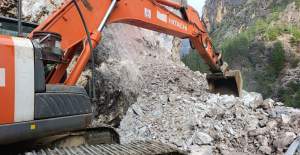 Dim Vadisi’nde Heyelan Mesaisi