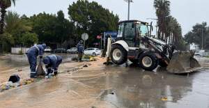 Büyükşehir’den Yağış Mesaisi: Alanya’da Yollar Açıldı