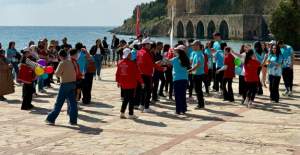 Kızılkule'de Anlamlı Buluşma: Farkındalık Yürüyüşü